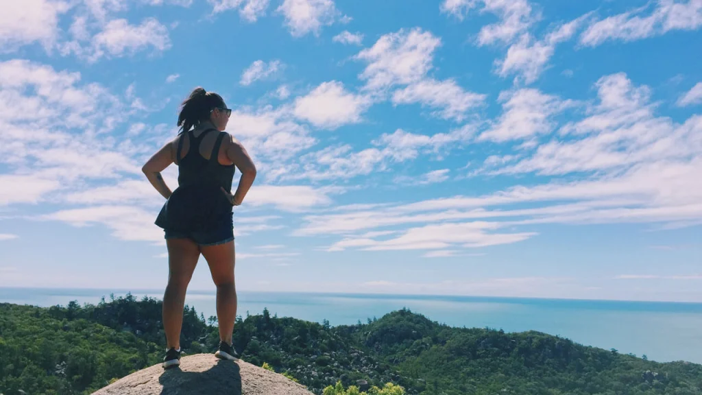Top Reasons to Travel Alone