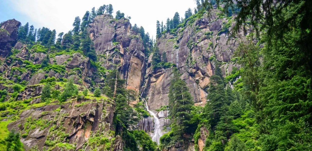 Raison Waterfall, Solan